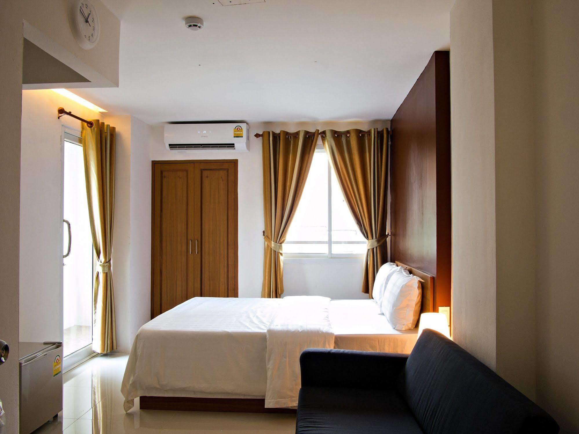 Nrv Place Apart Hotel Bangkok Exterior foto