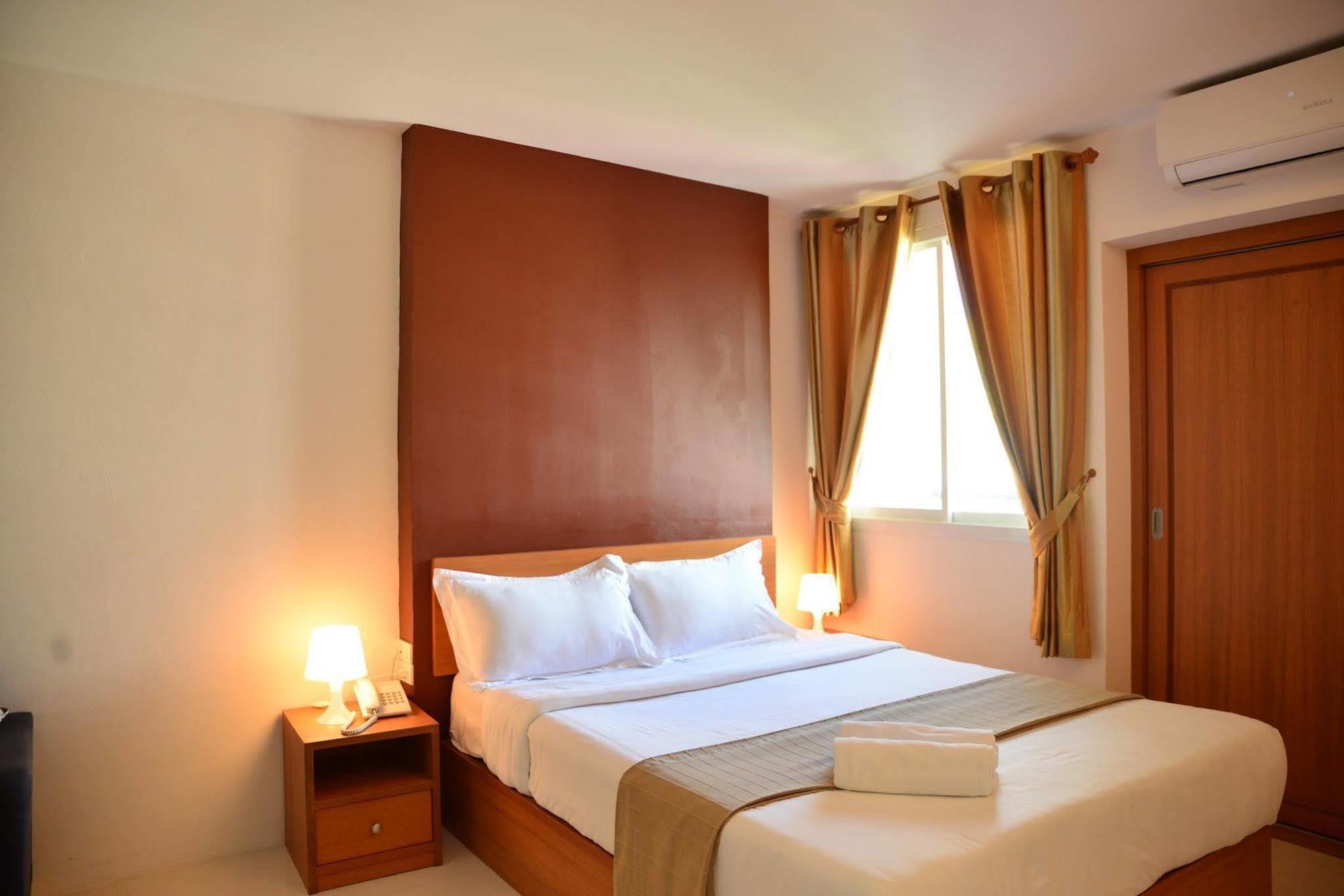 Nrv Place Apart Hotel Bangkok Exterior foto