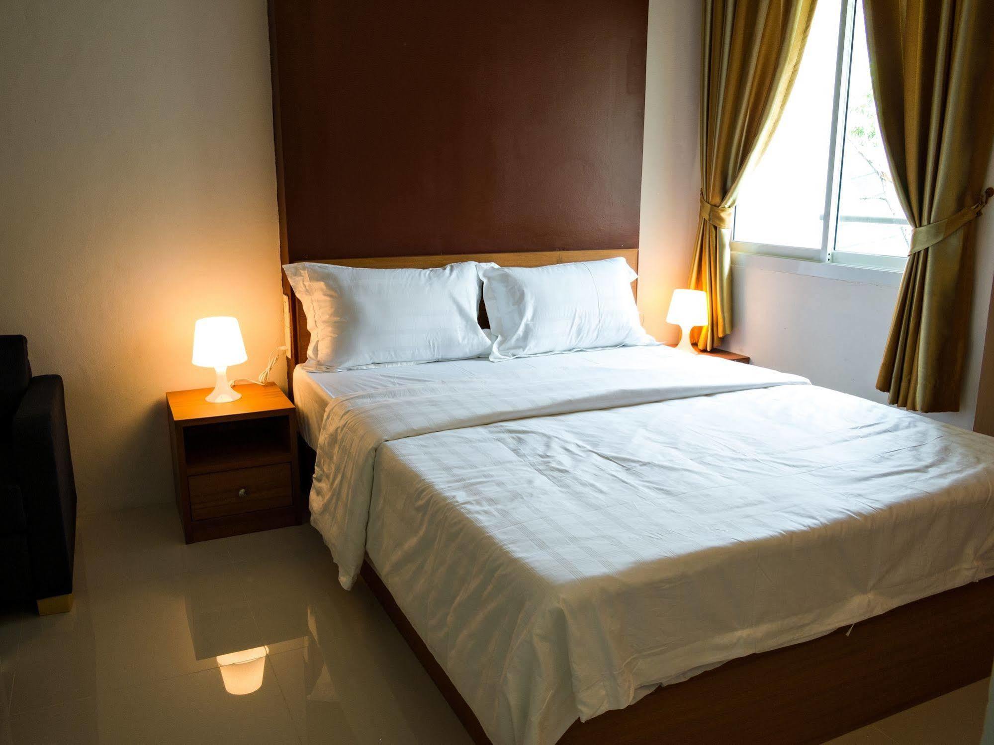 Nrv Place Apart Hotel Bangkok Exterior foto